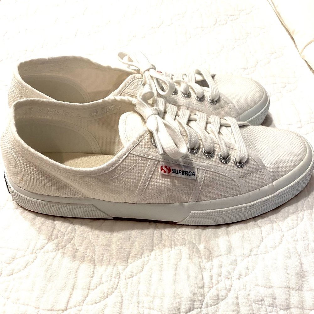 BRAND NEW UNWORN Superga sneakers